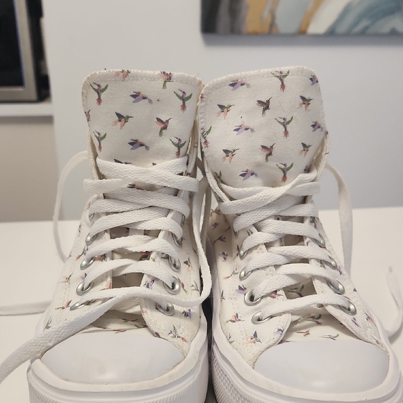 Converse White High-Top Sneakers with Bird Pattern - Picture 2 of 6